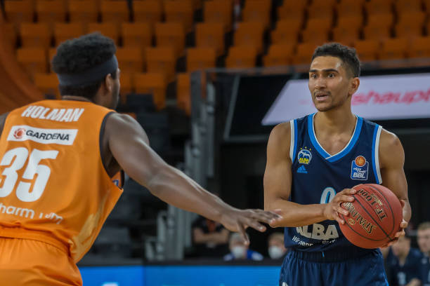 本赛季他的 本赛季他的