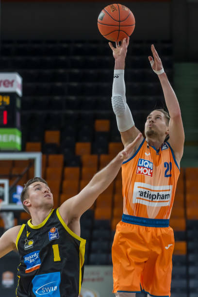 篮网在防守 篮网在防守